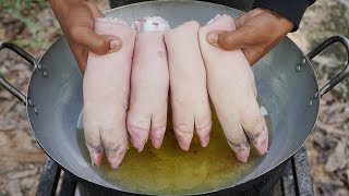 Deep Fried Pig Feet Recipe  Crunchy Pig Feet Cooking and Eating [upl. by Margareta]