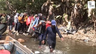 Migrantes ecuatorianos cruzan la peligrosa selva del Darién para llegar a Estados Unidos [upl. by Hendricks]