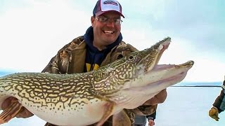 Gigantic Lake of the Woods Pike Ice Fishing  Babe Winkelmans quotGood Fishingquot [upl. by Ecnarrat]