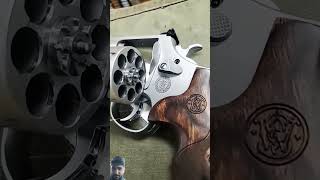 Smith and Wesson 627 SmithAndWesson 627Revolver 357Magnum StainlessSteel Revolver Firearms [upl. by Bernat707]