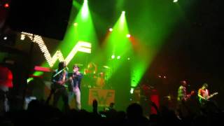 Weezer live  Suzanne  Memories Tour Roseland Ballroom New York City 121810 in HD [upl. by Naashar947]