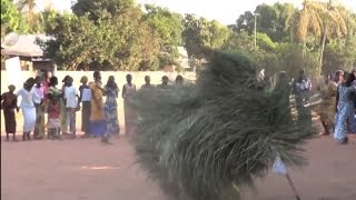 Zangbeto legendado magia bruxaria real materialização Benim Togo Senegal 01 [upl. by Eiramlirpa]