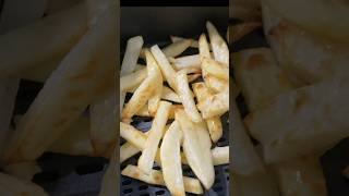 टेस्टी फ्रेंच फ्राइज रेसिपी French friesPhilips air fryer review  Gauri Raut [upl. by Notsla837]