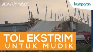 Menjajal Tol Brebes  Weleri Nan Ekstrem  kumparanmudik [upl. by Idak]