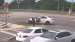 Video shows murder suspect crash bail out in southwest MiamiDade [upl. by Aer]