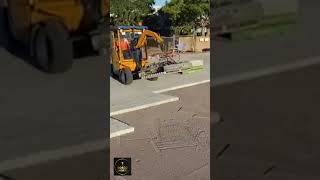 Excavator Magic Instant Block Paving [upl. by Sesiom]