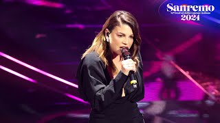 Sanremo 2024  Emma canta quotApneaquot [upl. by Eurd]