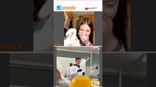 EXPERIMENTO en CLASE DE QUÍMICA 🔥🧪 BROMA OMEGLE omegle bromaomegle clases reaccion [upl. by Ennayelsel]