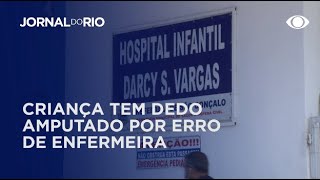 Criança tem dedo amputado por erro de enfermeira [upl. by Irrehc386]