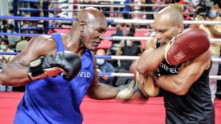 Evander Holyfield • HITTING HARD  FULL MEDIA WORKOUT  vs Vitor Belfort [upl. by Blaise]