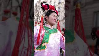 Le défilé du nouvel an chinois de retour à Paris [upl. by Sedruol]