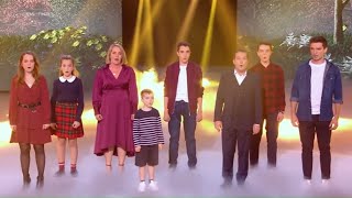 Dans quotLa France a un incroyable talentquot la famille Lefevre interprète un chant a cappella [upl. by Princess751]