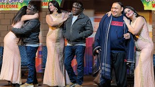 Soha Ali Khan  Tasleem Abbas  Aslam Chita  New Best Comedy Punjabi Stage Drama Clip 2024 [upl. by Darra]