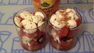 Faire des verrines  Apéritif tomate mozzarella [upl. by Blunk]