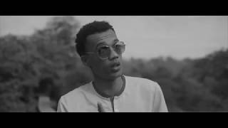 Young Jee  Laisse Clip Officiel [upl. by Acinnad]