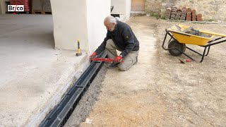 Installer un caniveau  Tuto bricolage avec Robert [upl. by Acilef]