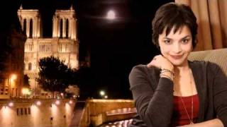 NORAH JONES Moon is in your Eyes  Live in Paris [upl. by Oric892]