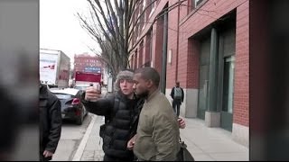 Kanye West accepte de prendre une photo avec un fan après lavoir refusé [upl. by Dabney439]