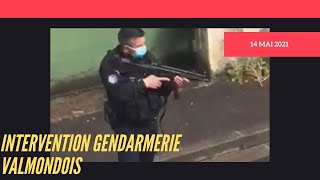 Intervention de la gendarmerie à Valmondois sur une femme armée en pleine rue le 14 mai 2021 [upl. by Akem]