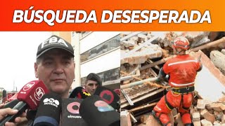 VILLA GESELL RESCATISTAS BUSCAN DESESPERADAMENTE ENTRE 7 Y 9 PERSONAS BAJO LOS ESCOMBROS [upl. by Cand746]