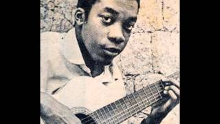 Música e Trabalho 1° de maio Chico Buarque e Milton Nascimento [upl. by Kaleena]