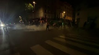 Parigi disordini nella notte durante le manifestazioni contro la destra [upl. by Fessuoy]