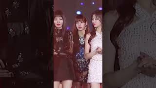 Lisa crying after looking at Yeri [upl. by Blim]