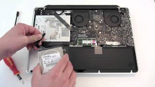 Guide  Skift harddisk i MacBook Pro [upl. by Moyna225]