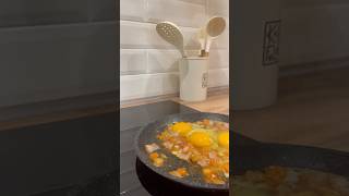 Скрэмбл 🍳 Самый простой и вкусный завтрак [upl. by Eiramanitsirhc64]