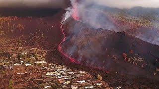 Vulkanausbruch auf La Palma tritt in „hochexplosive“ Phase ein [upl. by Harvison]