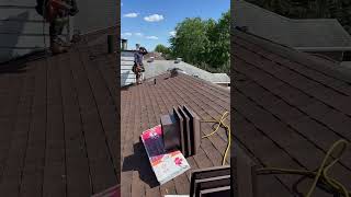 construction roof roofing roofer usa humor contruccion viralvideo skate roofinglife [upl. by Rehtul352]