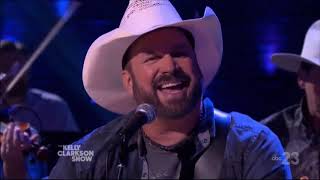 Garth Brooks sings quotFriends In Low Placesquot Live Concert Performance Nov 2019 HD 1080p [upl. by Tiena546]