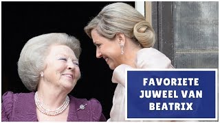 Máxima draagt favoriet juweel Beatrix  Blauw Bloed [upl. by Edyaw134]