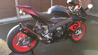 201819 Aprilia RSV4 RR with carbon Akrapovic exhaust [upl. by Horsey965]