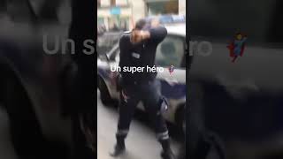 Les policiers sont des super héros 2 [upl. by Siobhan]