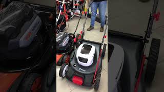 PRUEBA DE SONIDOS EN CORTACESPED A BATERÍA  Stihl  Husqvarna  Niwa  Sensei nogalpark [upl. by Kalmick]