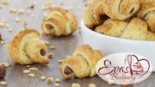 NussHörnchen mit Nougat und Marzipan in Mini  süßes Fingerfood  Backen evasbackparty [upl. by Hoffer641]