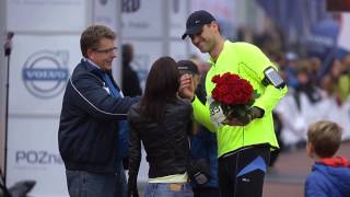 Poznań Maraton 2013  Oświadczyny na mecie [upl. by Crabb]