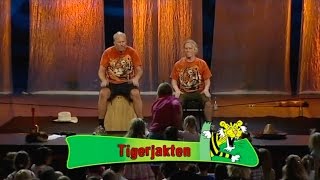 Tigerjakten  Mora Träsk på Cirkus [upl. by Colleen804]