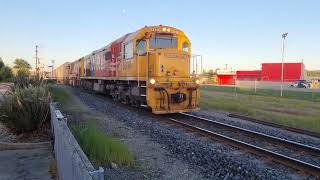 Kiwirail 927s Saturday Night South Bound Fonterra Express [upl. by Annuahsal424]