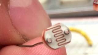 ¿Que es una Fotoresistencia LDR Fotoresistor ¿como funciona y para que sirve  La Electronica [upl. by Lunna]