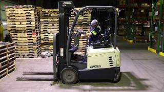 Homestead Materials Handling Time lapse of Crown Infolink install on a forklift [upl. by Sorensen878]