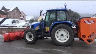 Winterdienst in Frankreich Teil 2  Mit Blaulicht die Straße frei machen Straßenräumer [upl. by Sad]