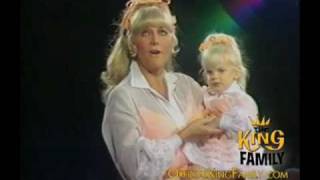 Marilyn King quotLook to the Rainbowquot  The King Family Show 1969 [upl. by Ailalue]