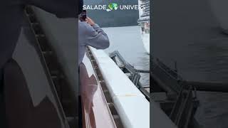 IL RATE SON BATEAU  insolite droles bateau voyage [upl. by Aehsa]