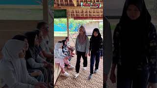 AZKA MAUNYA DEKAT TERUS SAMA KAK REVI😬😁🙏 trending comedy humorsegar lucu funny [upl. by Alick]