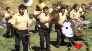 Banda Show Sinfonica de Ancash  Dos Cervezas [upl. by Idaf]