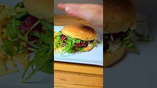 Blue Cheese Burger with Crispy Bresaola and Rocket Salad food burger lies [upl. by Ynafit]