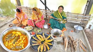 মাঠ থেকে কৈমাছ ধরে আলু ফুলকপি দিয়ে ঝোল রান্না করলাম সাথে বেগুন ভাজা  fishing by popi [upl. by Carol-Jean]