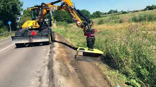 Bankette abziehen mit JCB Hydradig Holp Rototop und Tilt  Manfred Treu GmbH [upl. by Alameda]